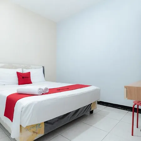 RedDoorz near Puri Indah Lippo Mall 2-2